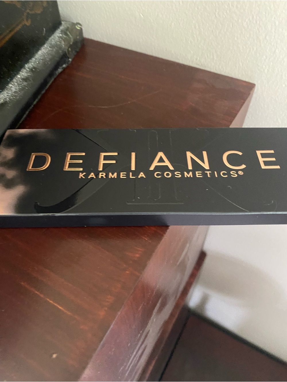 Defiance Eyeshadow Palette - Neutral Brown & Gold Shades